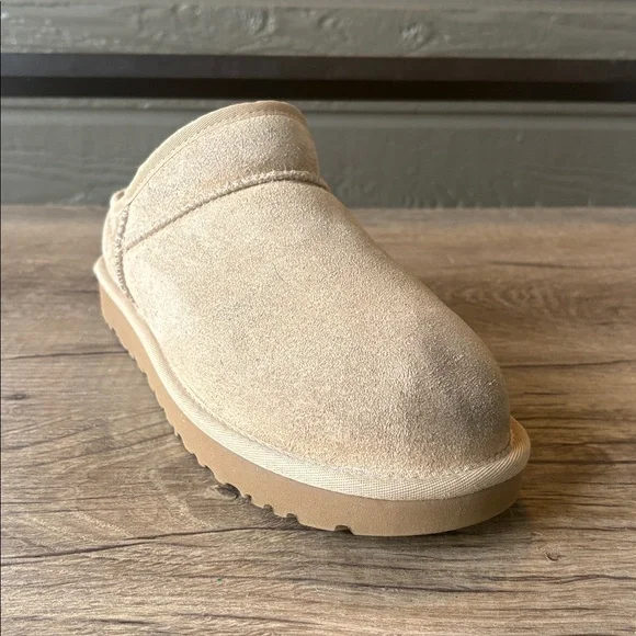UGG Women’s Suede Slip-On Mule - Tan size 9 - Picture 6 of 8